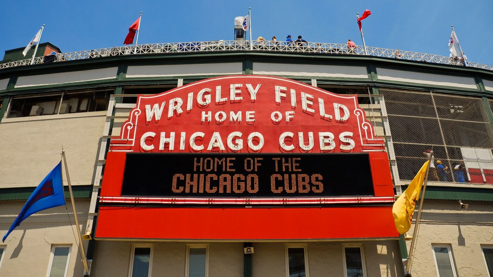 Hotels Near Wrigley Field Aloft Chicago City Center